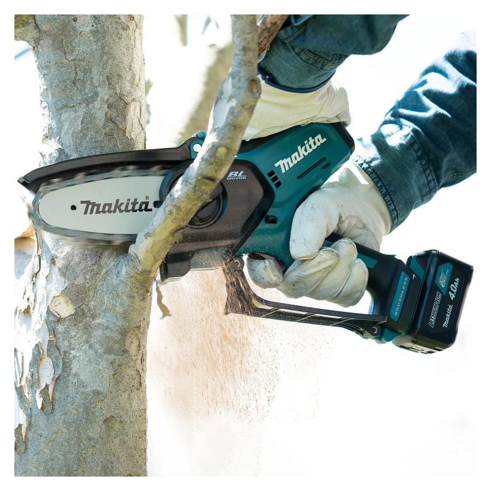 Makita Akku-Säge UC100DZ, 12V, 10 cm, 8 m/s, ohne Akku/Ladegerät